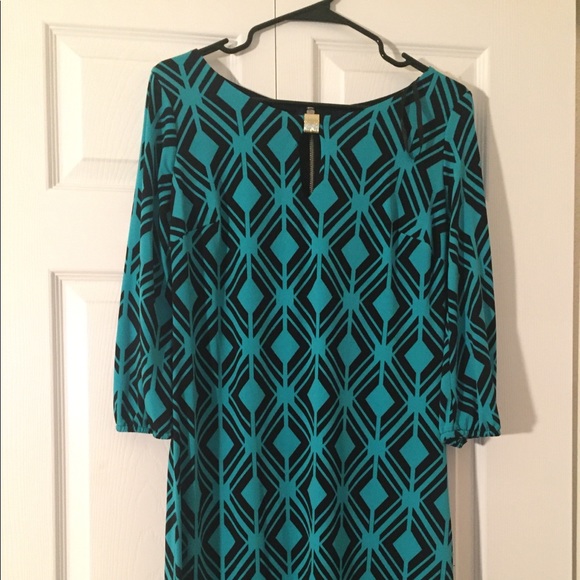 Dress - Picture 2 of 4